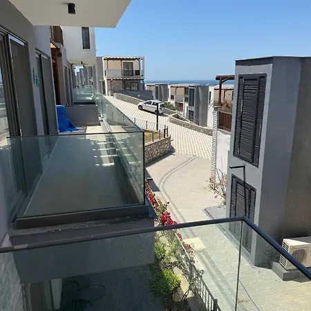 Beachfront With Private And Pool فيلة *