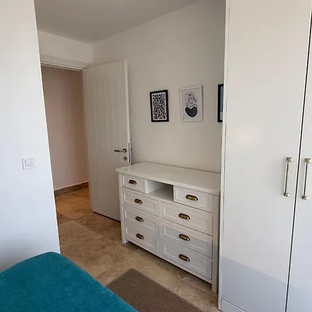 Beachfront With Private And Pool فيلة بوغازيتْشي