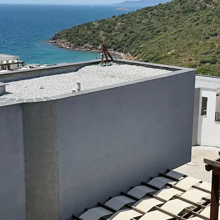 Villa Beachfront With Private And Pool *